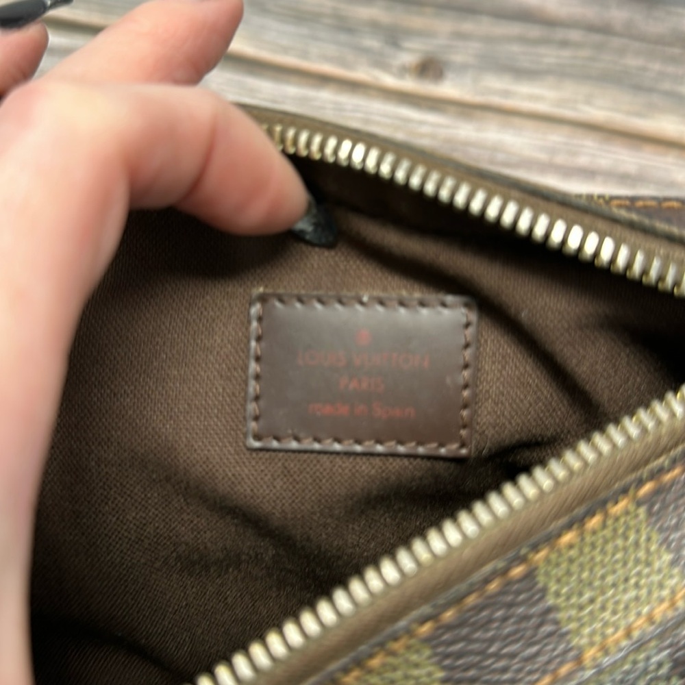 Louis Vuitton Damier Ebene Geronimos Bumbag Sling GUC - Picture 9 of 11